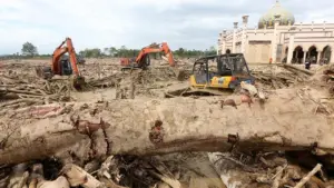 Bencana Sumatera: 1.135 Tewas, 489 Ribu Warga Mengungsi Akibat Banjir dan Longsor