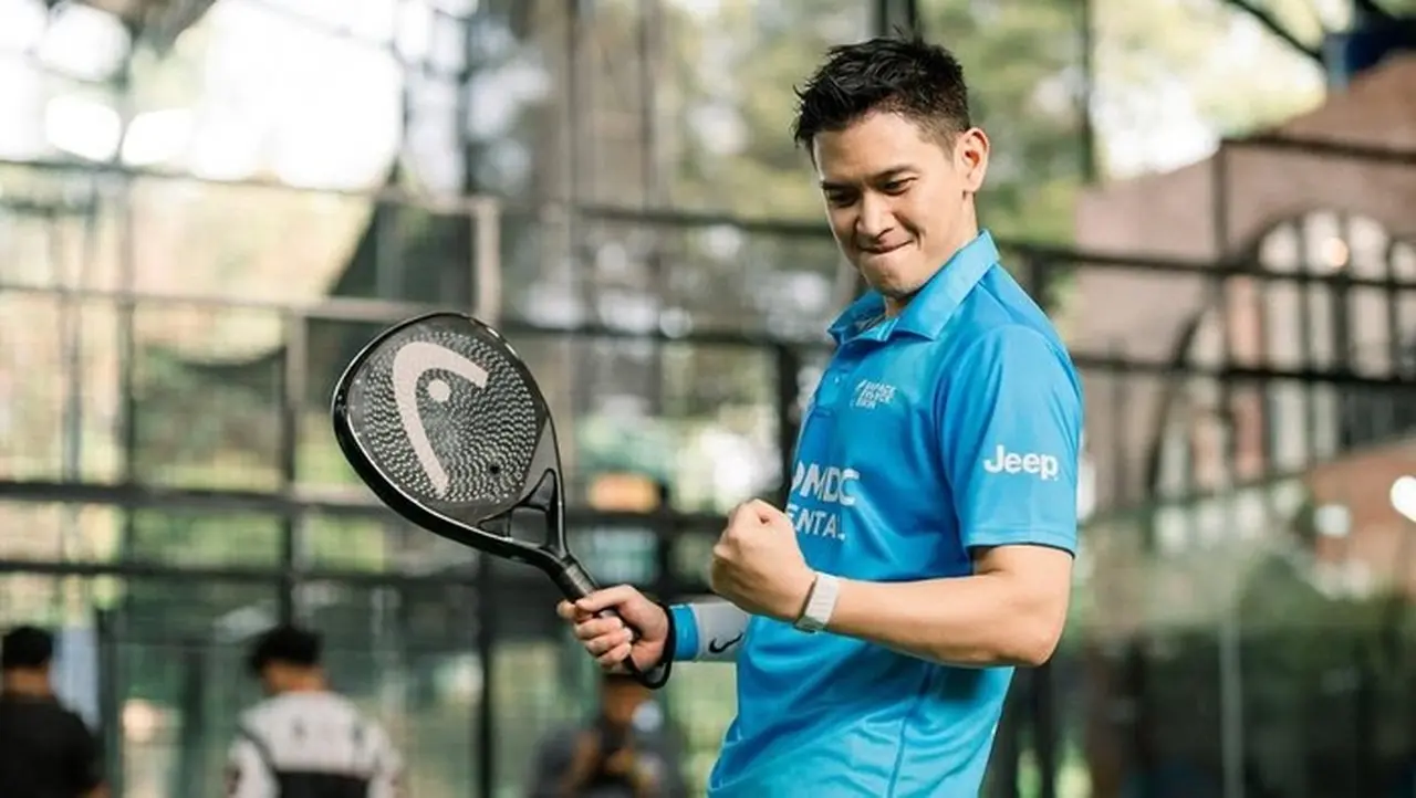 Kenny Austin dan Rezky Aditya Siap Adu Skill di Celebrity Padel Competition Hari Ini