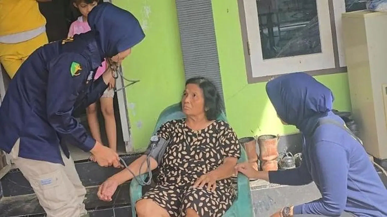 Polda Sumbar Berikan Pengobatan Gratis untuk 222 Warga Terdampak Bencana di Delapan Posko Polda Sumbar Berikan Pengobatan Gratis untuk 222 Warga Terdampak Bencana di Delapan Posko