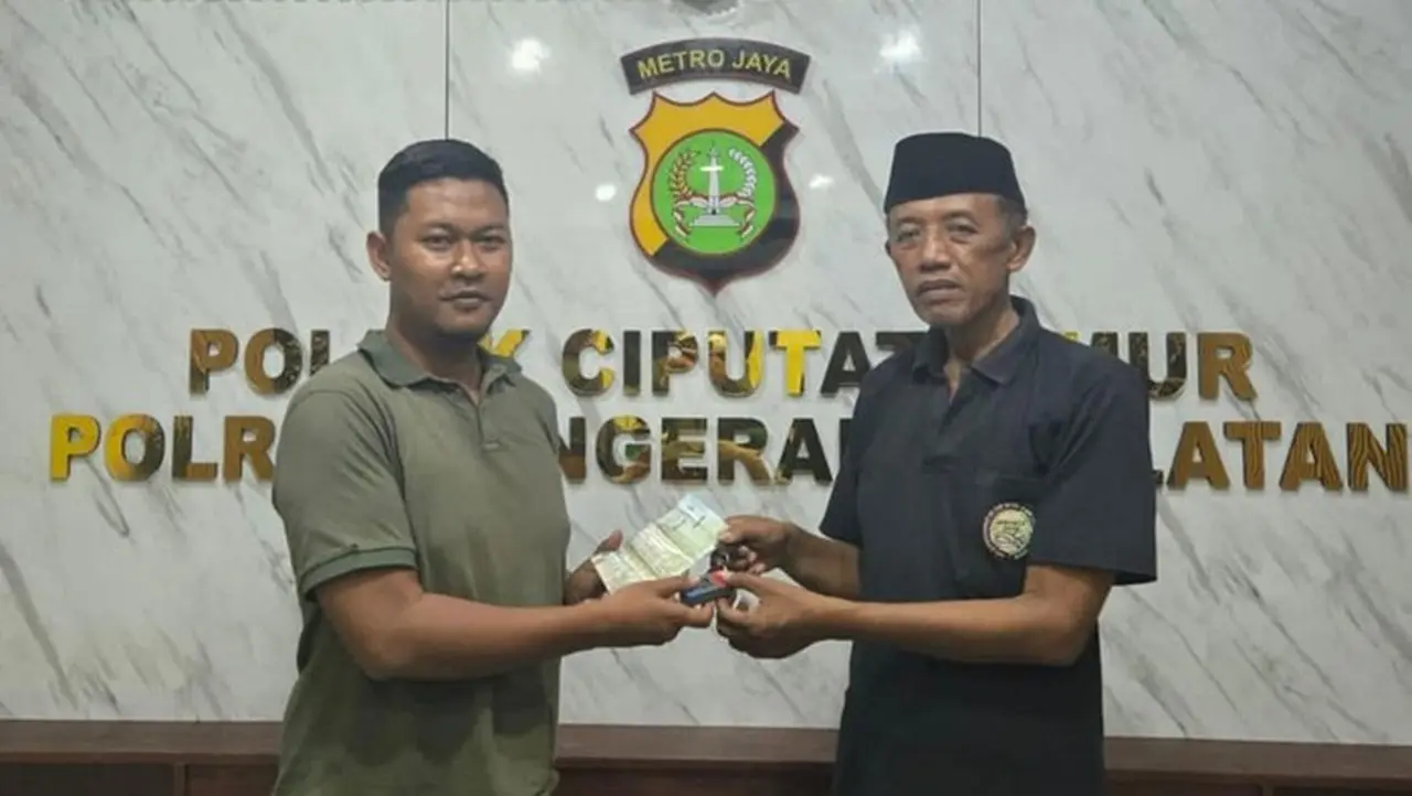 Polsek Ciputat Timur Kembalikan Motor Curian Warga Tangsel Setelah Proses Penyidikan