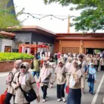 Long Weekend Nataru, Taman Mini Indonesia Indah Dipadati Ribuan Pengunjung Sejak Pagi