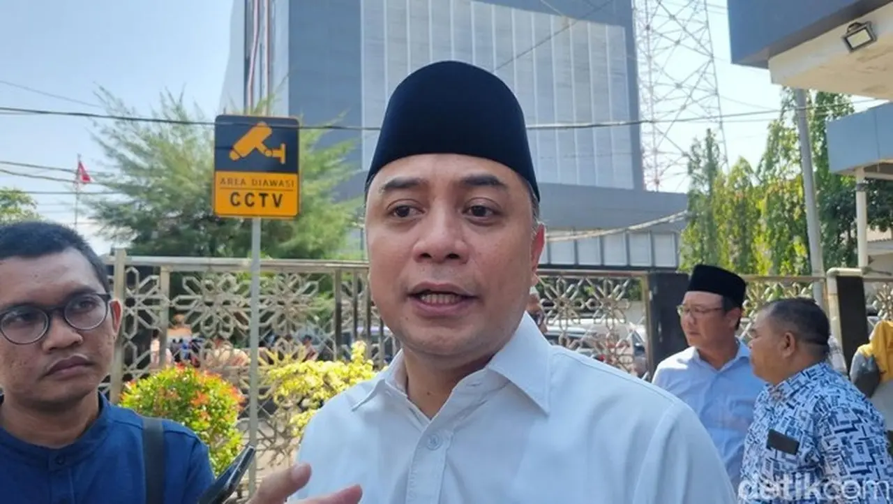 Wali Kota Surabaya Bentuk Satgas Antipremanisme Usai Kasus Nenek Diusir Ormas Wali Kota Surabaya Bentuk Satgas Antipremanisme Usai Kasus Nenek Diusir Ormas