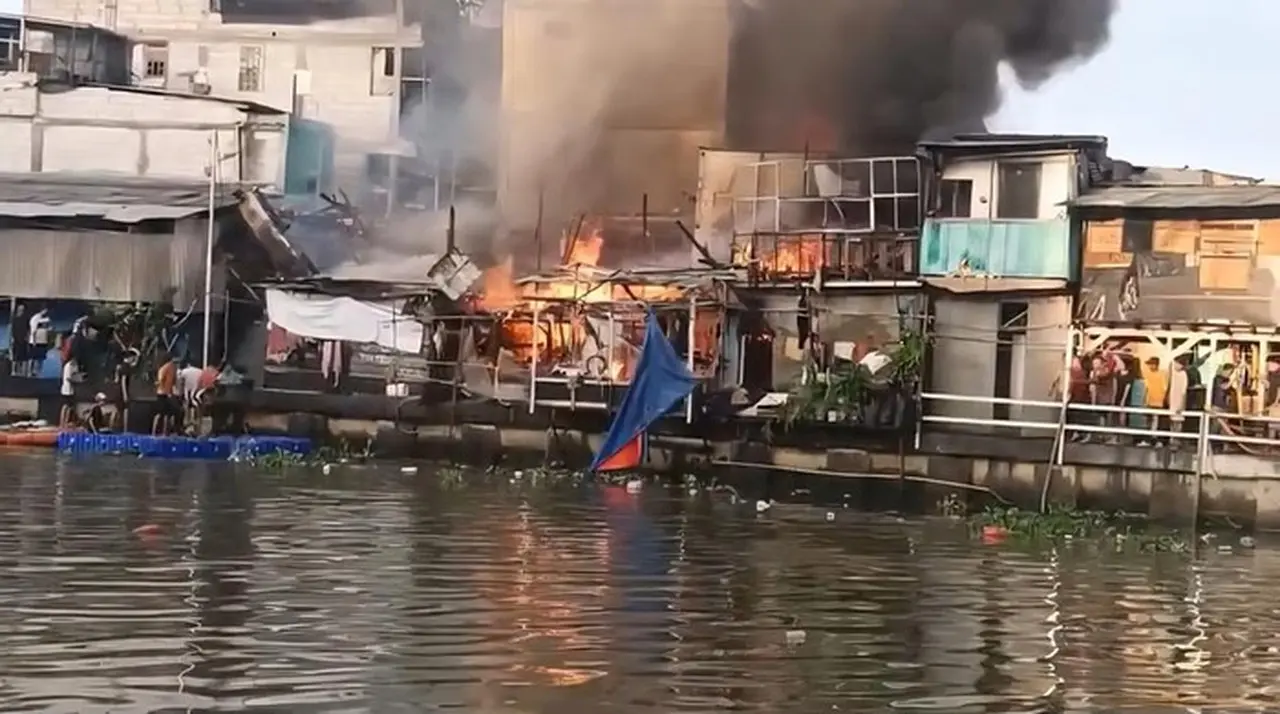14 Rumah Semi Permanen di Kapuk Muara Ludes Terbakar, Kerugian Capai Rp 900 Juta