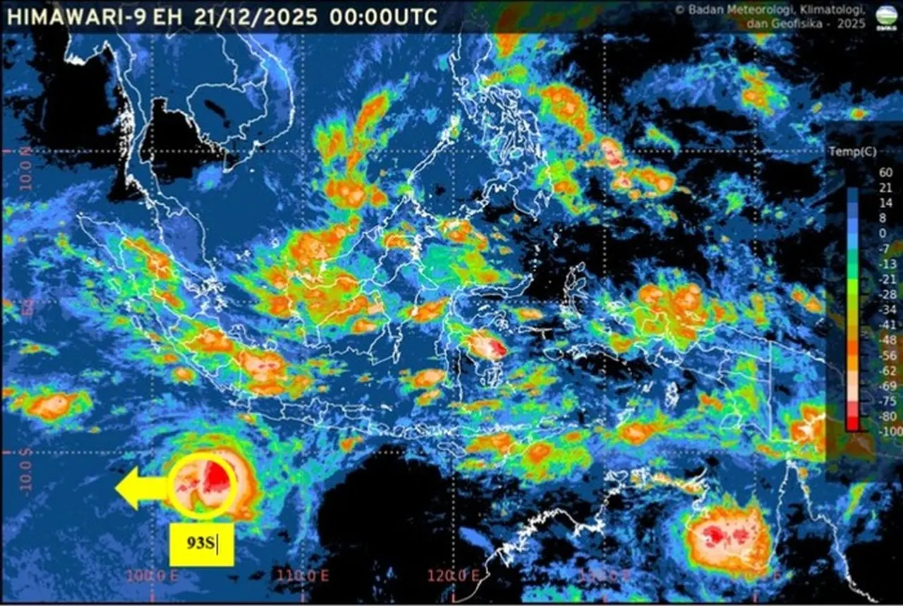 BMKG: Bibit Siklon 93S Berpotensi Jadi Siklon Tropis, Waspadai Dampak Cuaca Ekstrem di Sejumlah Daerah BMKG: Bibit Siklon 93S Berpotensi Jadi Siklon Tropis, Waspadai Dampak Cuaca Ekstrem di Sejumlah Daerah