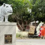 Patung Macan Putih Kediri Viral, Kepala Desa Tegaskan Pakai Dana Pribadi Bukan APBDes