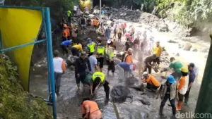 Banjir Bandang Terjang Guci Tegal, Fasilitas Wisata Mulai Diperbaiki Jelang Nataru