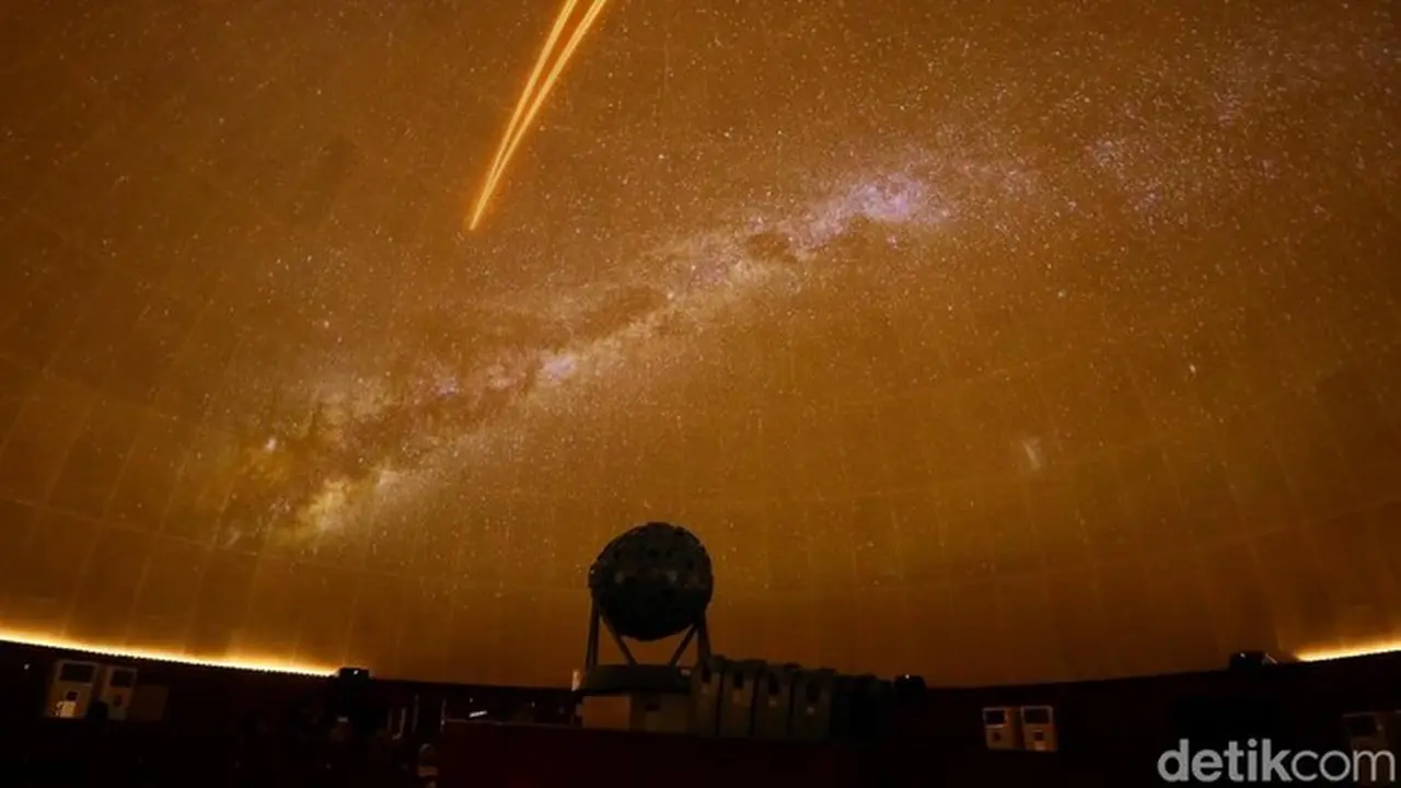 Pramono Anung Tegaskan Tak Ada Calo Tiket Planetarium, Ancam Minta Tanggung Jawab Dirut JakPro Pramono Anung Tegaskan Tak Ada Calo Tiket Planetarium, Ancam Minta Tanggung Jawab Dirut JakPro