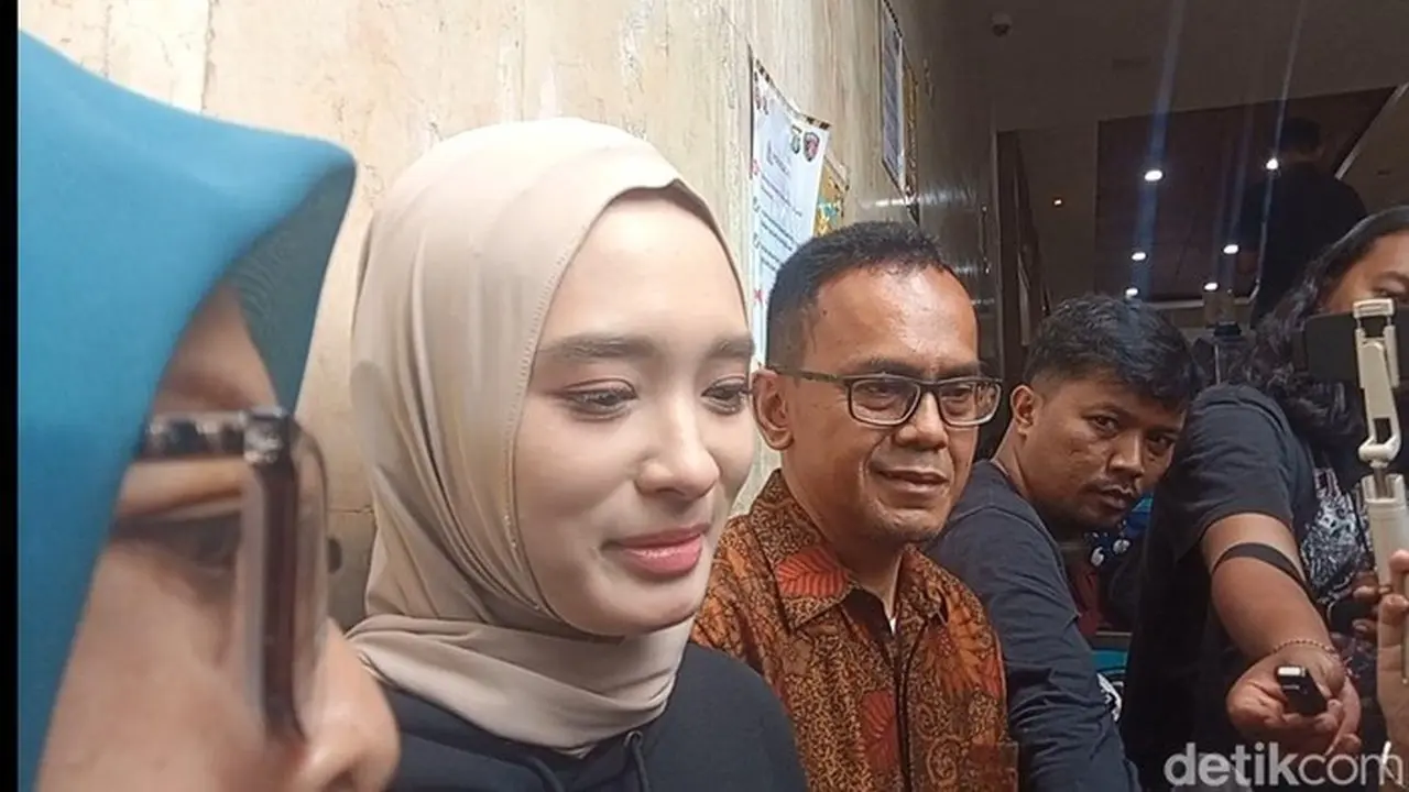 Inara Rusli Pilih Bertahan dengan Insanul Fahmi, Berpegang pada Ketaatan Syariat Islam