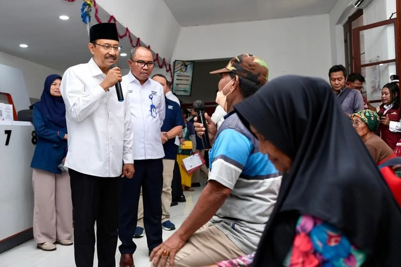 Mensos: 42 Titik Dapur Umum Siap Saji 400 Ribu Porsi Makanan Tiap Hari untuk Korban Bencana