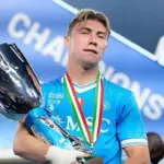 Conte Puji Hojlund: Masih Muda, Berkembang Pesat, dan Dominan di Napoli