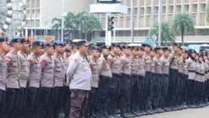Ribuan Buruh Demo Tolak UMP DKI 2026 di Monas, 2.617 Personel Gabungan Dikerahkan