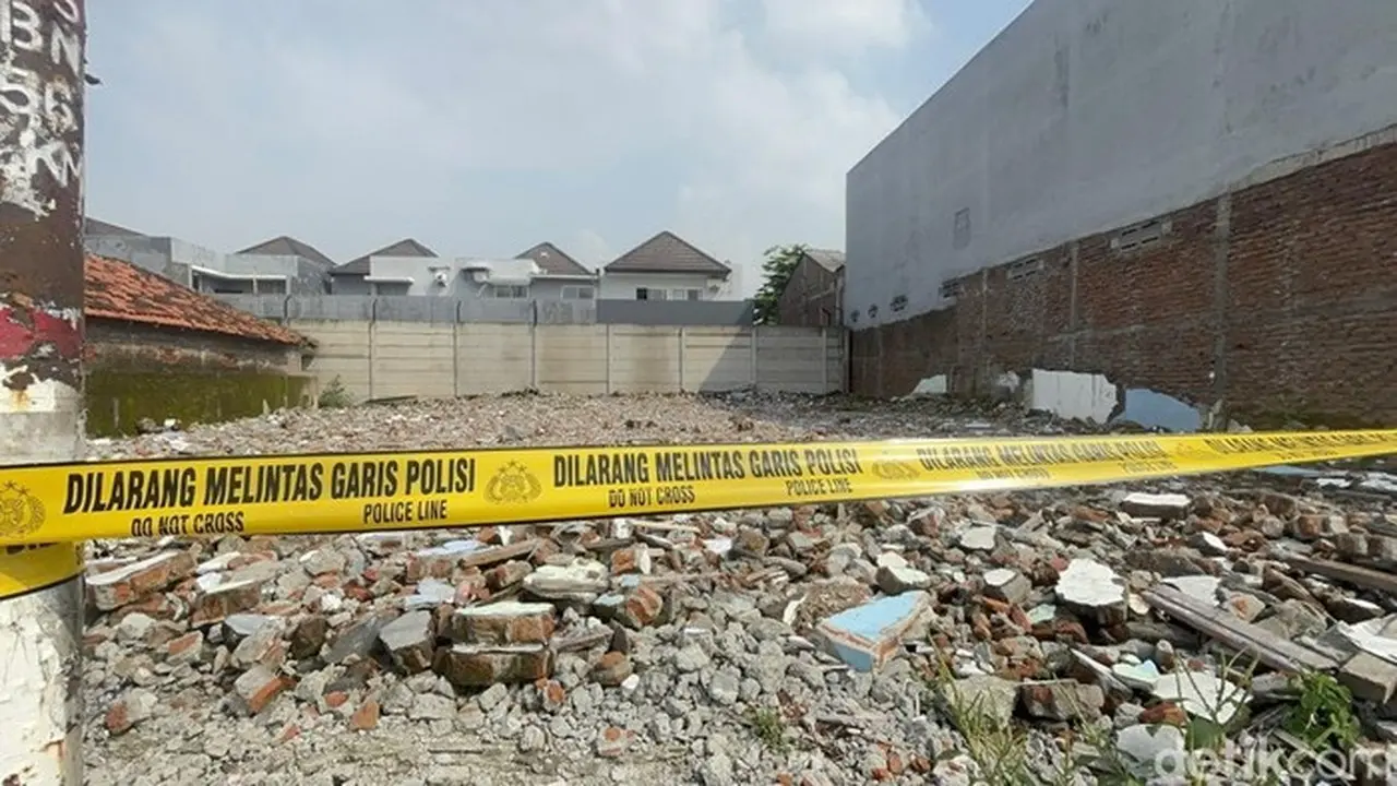 Polda Jatim Tangkap Anggota Ormas Pengusir Nenek Elina dari Rumahnya di Surabaya