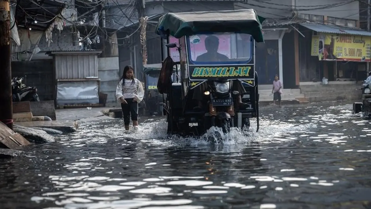 BMKG Peringatkan Potensi Banjir Pesisir di 22 Wilayah Indonesia Akhir Desember 2025 – Awal Januari 2026