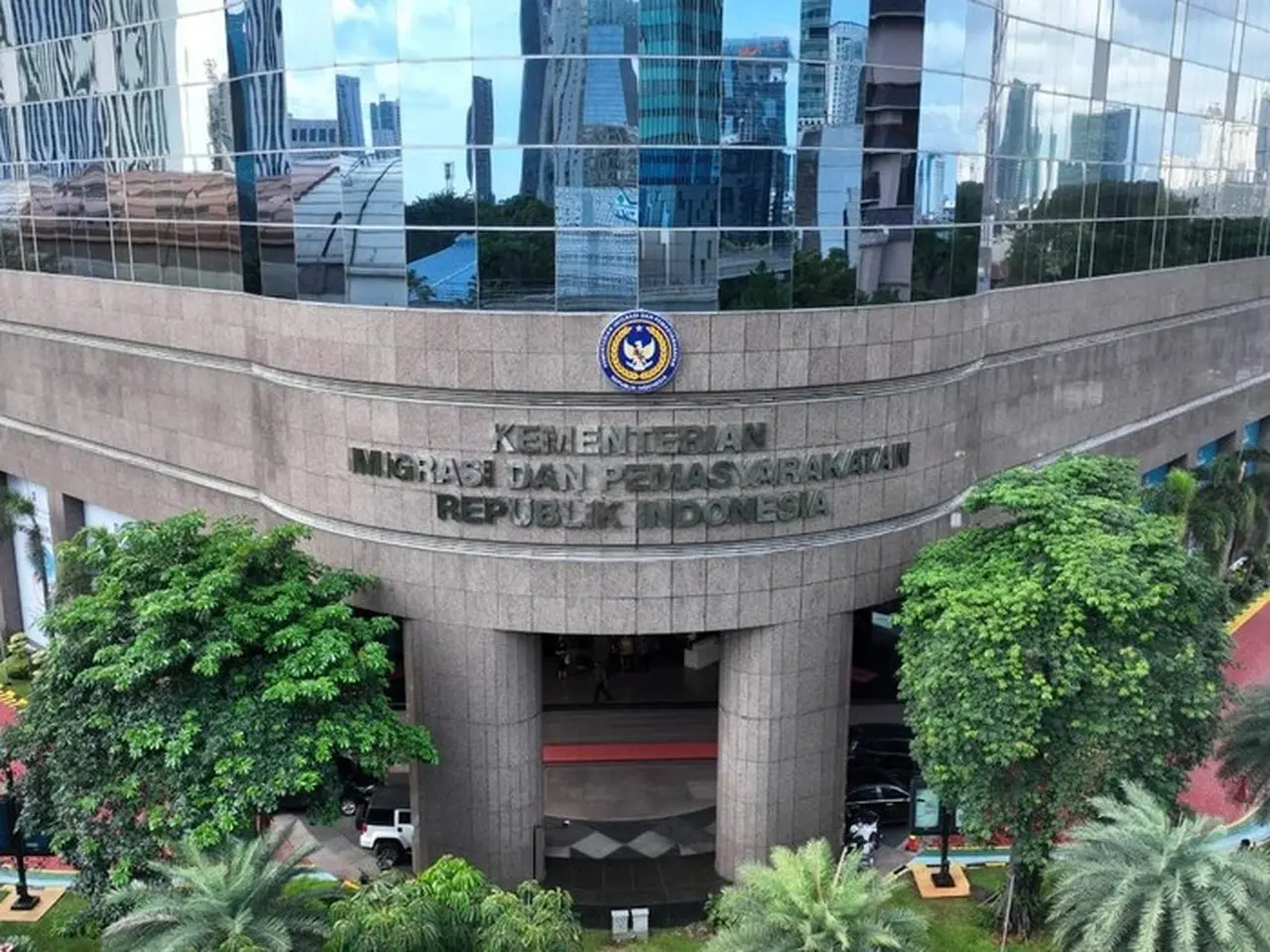 KemenImipas Evaluasi Tantangan 2025: Dari Polemik Visa Kerja hingga Keterbatasan Bapas