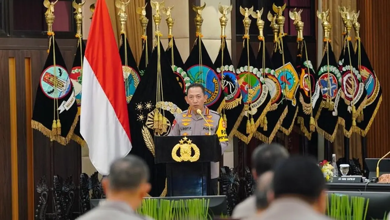 Kapolri Jenderal Listyo Sigit Paparkan Tiga Komitmen Polri untuk Tingkatkan Presisi Layanan Publik