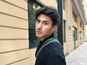 Bara Valentino Ungkap Kesedihan Mendalam di Akhir 2025, Rindu Momen Video Call dengan Ayah