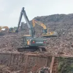 Gunung Sampah Bantargebang Longsor, 3 Truk Terperosok ke Kali