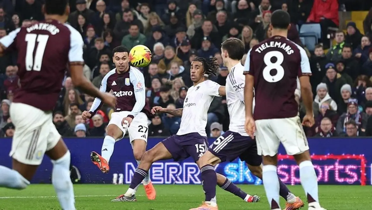 Babak Pertama Aston Villa vs MU Berakhir Imbang 1-1, Gol Penyeimbang di Injury Time Babak Pertama Aston Villa vs MU Berakhir Imbang 1-1, Gol Penyeimbang di Injury Time