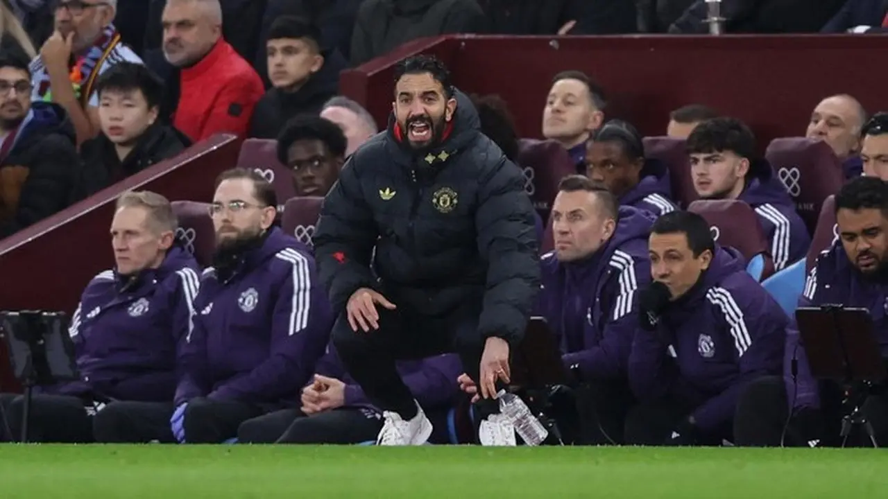 Ruben Amorim: MU Apes Meski Kehilangan Bruno Fernandes, Tetap Tim Lebih Baik Ruben Amorim: MU Apes Meski Kehilangan Bruno Fernandes, Tetap Tim Lebih Baik