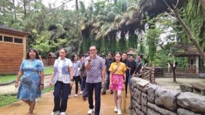 Wamenpar Cek Kesiapan Wisata Bogor Jelang Libur Nataru, Fokus pada Jalur Evakuasi dan Keamanan