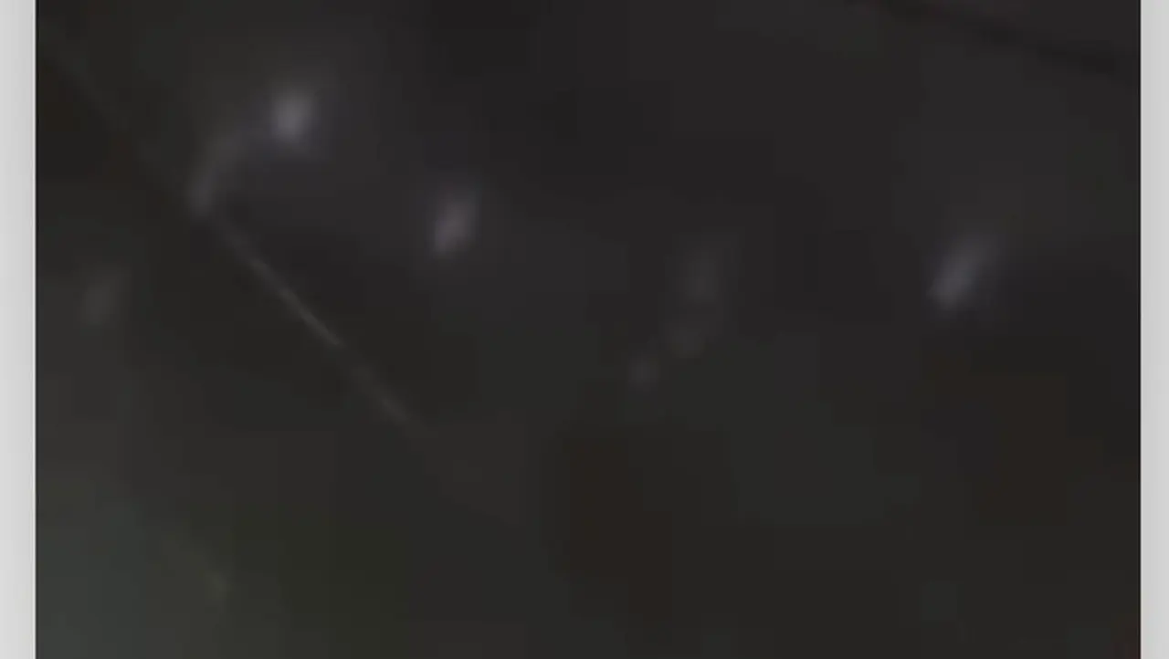 Cahaya Menari, ‘UFO’, Hingga Meteor: Misteri Langit Depok yang Viral Terungkap Cahaya Menari, ‘UFO’, Hingga Meteor: Misteri Langit Depok yang Viral Terungkap