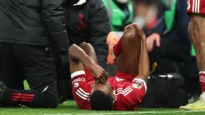 Liverpool Konfirmasi Operasi Alexander Isak, Absen Berbulan-bulan