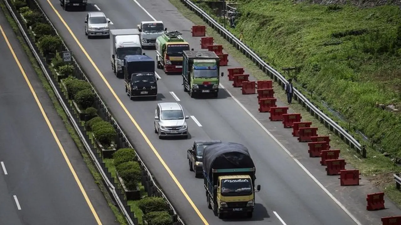 Aturan Baru Pembatasan Angkutan Barang Nataru 2025/2026: Jadwal Jalan Tol Berubah Total