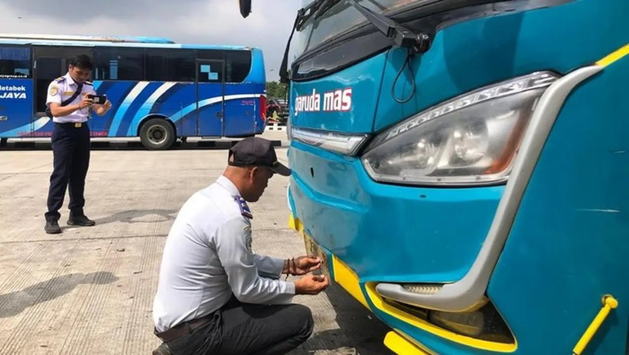 Jelang Libur Nataru, 4 Bus di Terminal Bubulak Bogor Dinyatakan Tak Layak Jalan