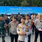 TNI-Polri Patroli Gabungan di Stasiun dan Gereja Jakarta Jelang Nataru 2025