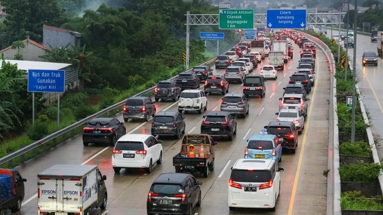 Kemenhub Prediksi Puncak Arus Mudik Nataru Hari Ini, Jutaan Kendaraan Tinggalkan Jakarta