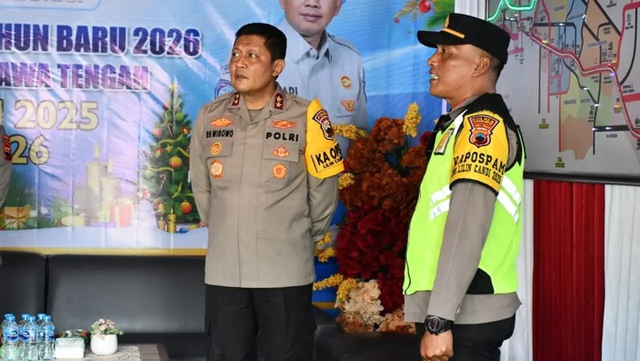 Kapolda Jateng Tinjau Pos Tawangmangu, Pastikan Kelancaran dan Keamanan Libur Nataru Kapolda Jateng Tinjau Pos Tawangmangu, Pastikan Kelancaran dan Keamanan Libur Nataru