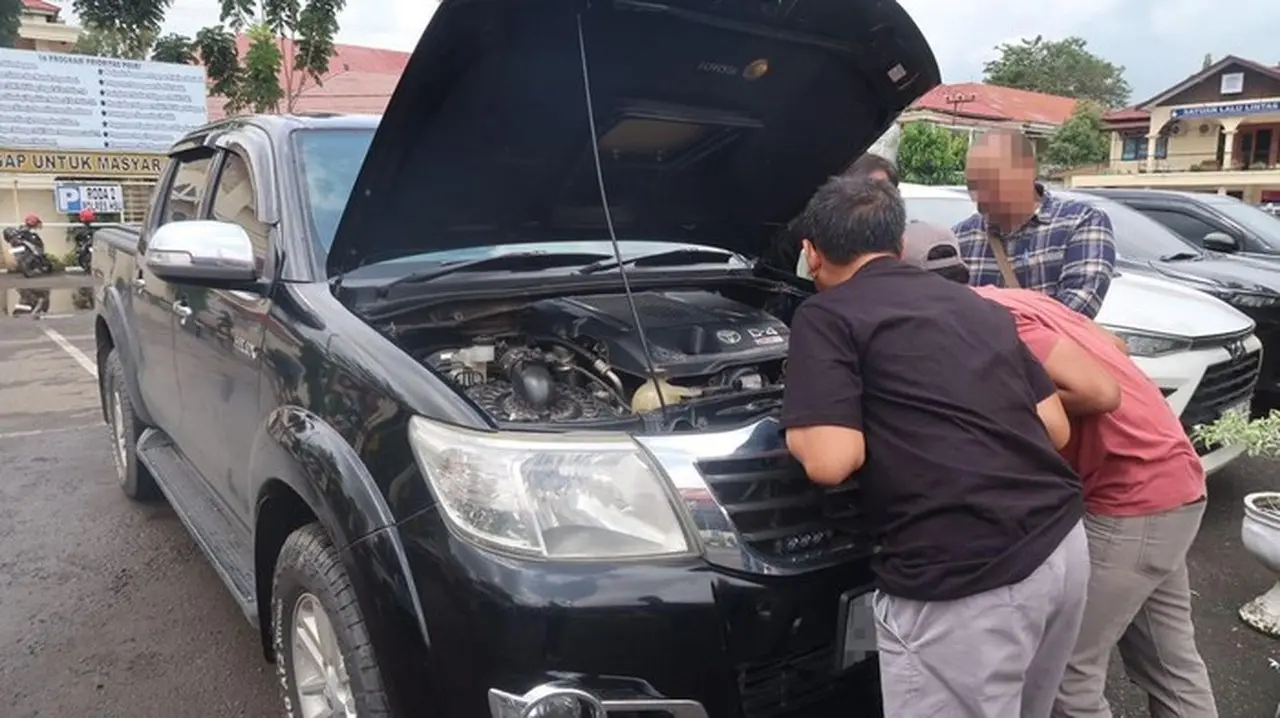 KPK Geledah Rumah dan Kantor Kajari HSU Nonaktif, Sita Dokumen hingga Mobil Mewah