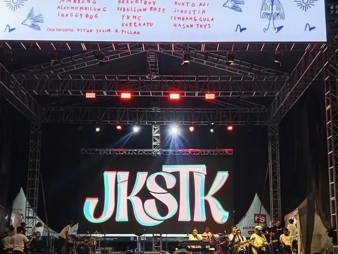 Jikustik dan 14 Musisi Yogya Galang Dana untuk Korban Bencana Sumatera Lewat Konser Amal Jikustik dan 14 Musisi Yogya Galang Dana untuk Korban Bencana Sumatera Lewat Konser Amal