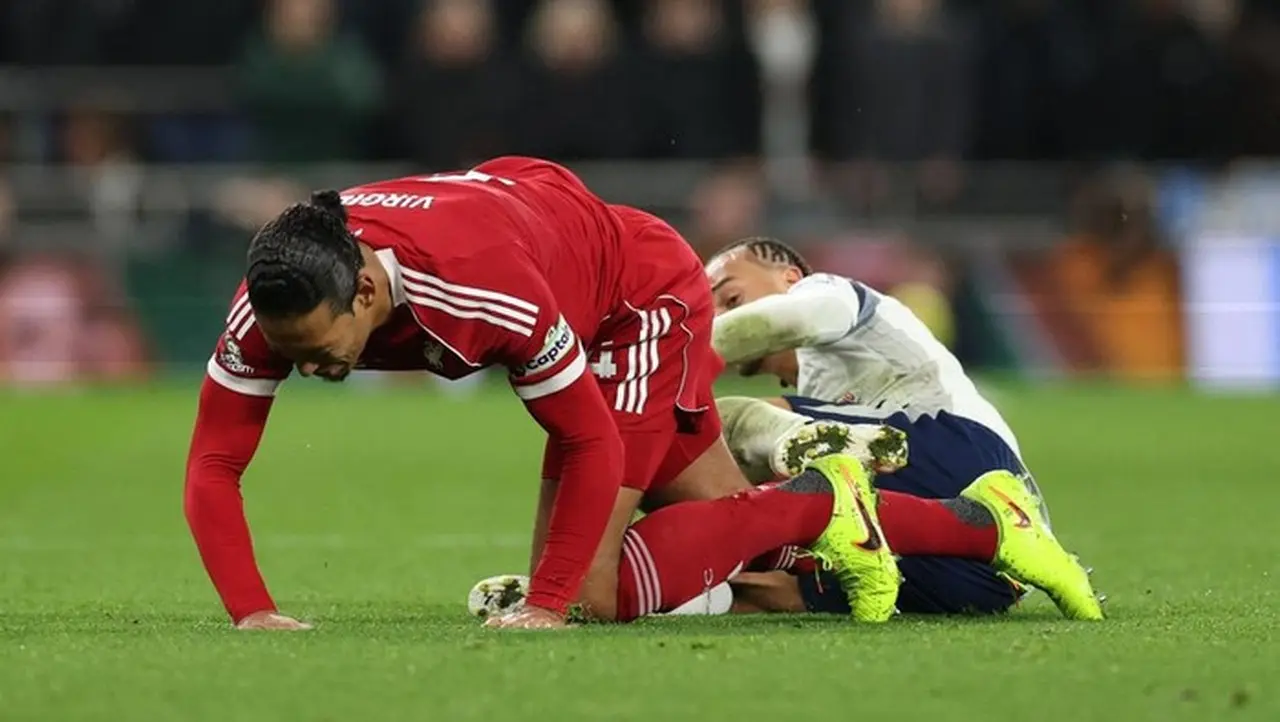Xavi Simons Diusir Wasit, Babak I Tottenham vs Liverpool Berakhir Imbang Tanpa Gol