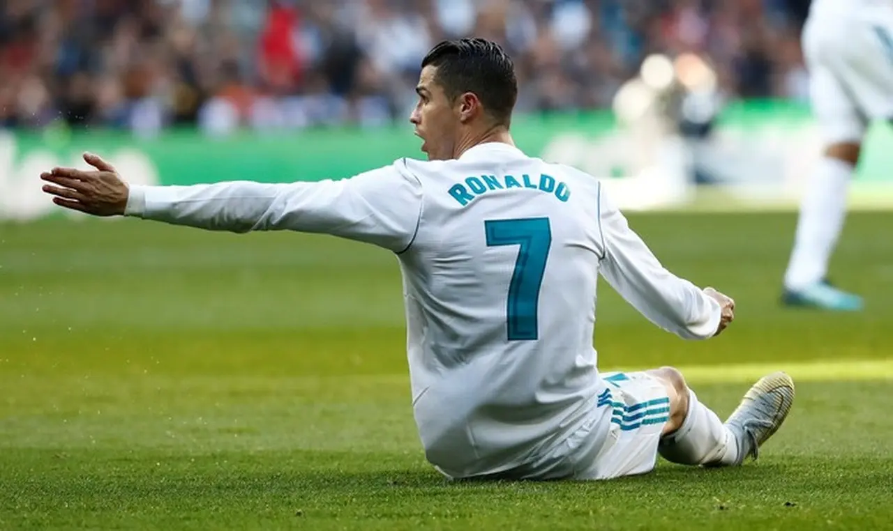 Vinicius Junior Dicemooh Suporter Madrid, Cristiano Ronaldo Pernah Alami Hal Serupa Vinicius Junior Dicemooh Suporter Madrid, Cristiano Ronaldo Pernah Alami Hal Serupa