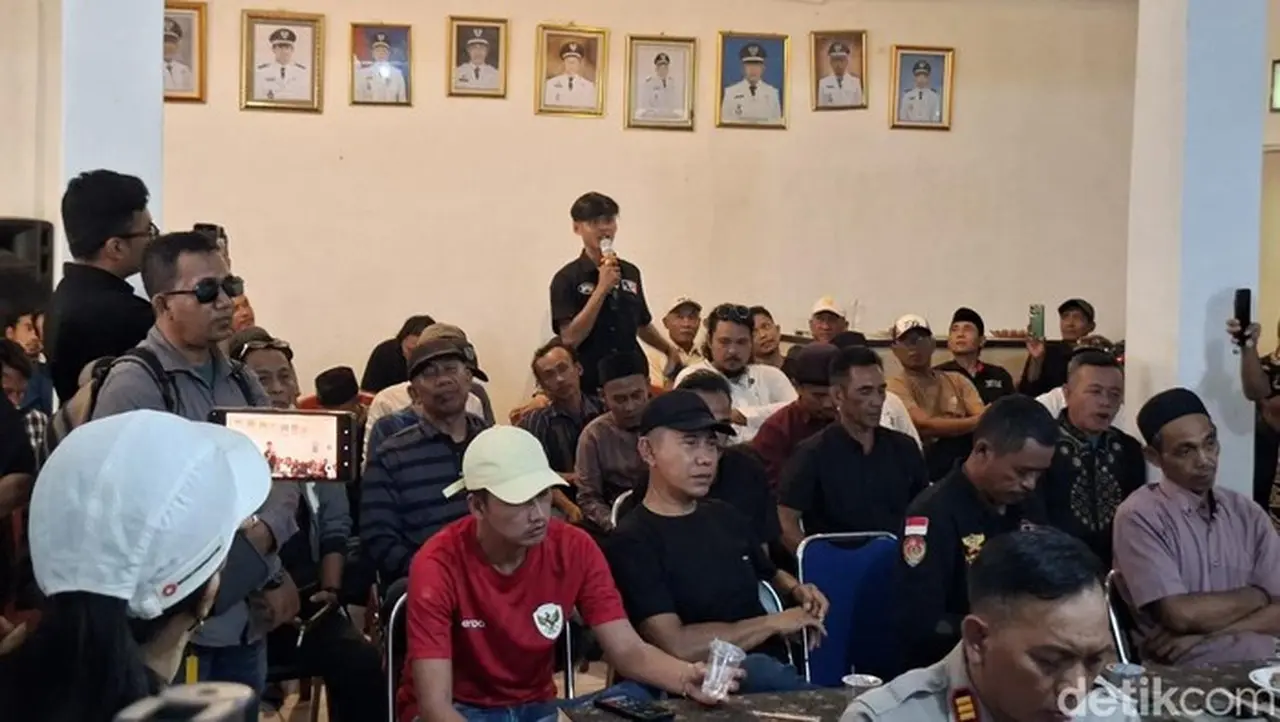 Warga Serang Tolak Sampah Tangsel, Air Lindi Cemari Jalan dan Timbulkan Bau Menyengat Warga Serang Tolak Sampah Tangsel, Air Lindi Cemari Jalan dan Timbulkan Bau Menyengat