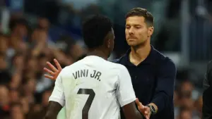 Vinicius Junior Protes ke Xabi Alonso: “Bola Harus Dioper pada Saya!”