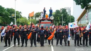 Ribuan Buruh Kembali Demo di Depan Istana, Tolak UMP 2026 DKI dan UMSK Jabar