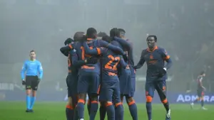 Cristian Chivu Ingatkan Inter Milan Tetap Waspada Meski Puncaki Klasemen Serie A