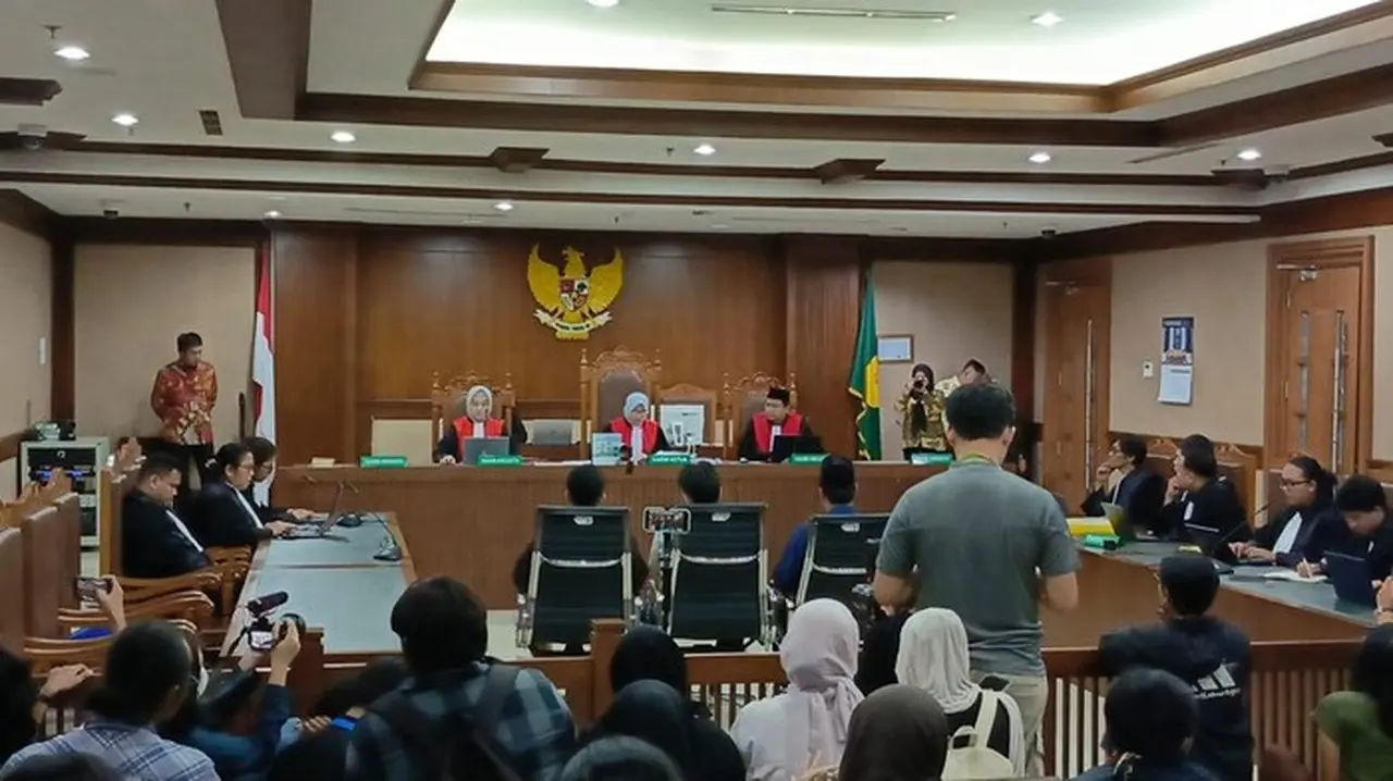 Hakim Tolak Eksepsi Terdakwa Kasus Hasutan Kericuhan Agustus, Sidang Lanjut