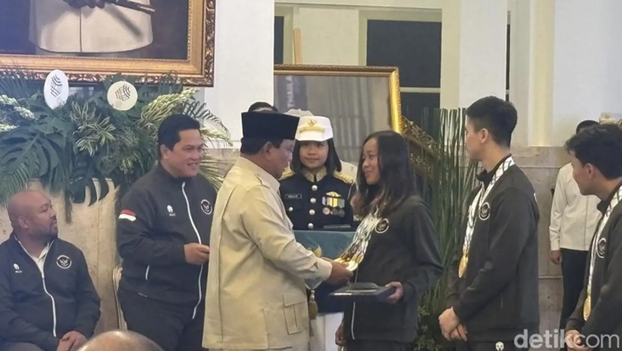 Prabowo Terkejut Lihat 5 Medali Emas SEA Games 2025 Milik Martina Ayu Prabowo Terkejut Lihat 5 Medali Emas SEA Games 2025 Milik Martina Ayu