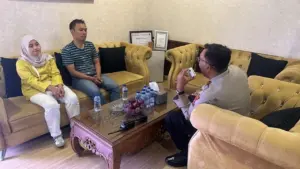 Detik-detik Mengerikan: Pasutri Lompat dari Motor Selamat dari Truk Mundur di Ciputat