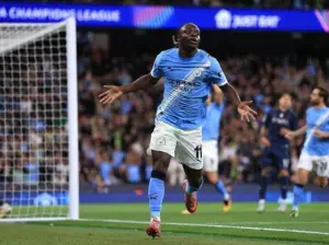 Man City Tak Terpengaruh Jarak Poin dengan Arsenal, Doku Soroti Masalah Finishing