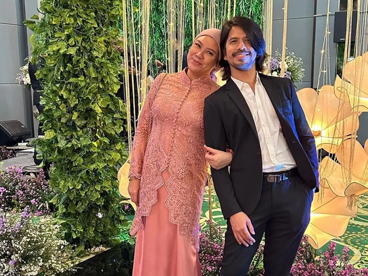 Ariyo Wahab: Rezeki Suami Istri Itu Sama, Tak Perlu Tuntut Istri Bekerja Demi Barang Mewah Ariyo Wahab: Rezeki Suami Istri Itu Sama, Tak Perlu Tuntut Istri Bekerja Demi Barang Mewah