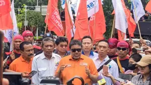 Buruh Jakarta Protes UMP 2026, Said Iqbal: Kalah Jauh Dibanding Buruh Panci Karawang