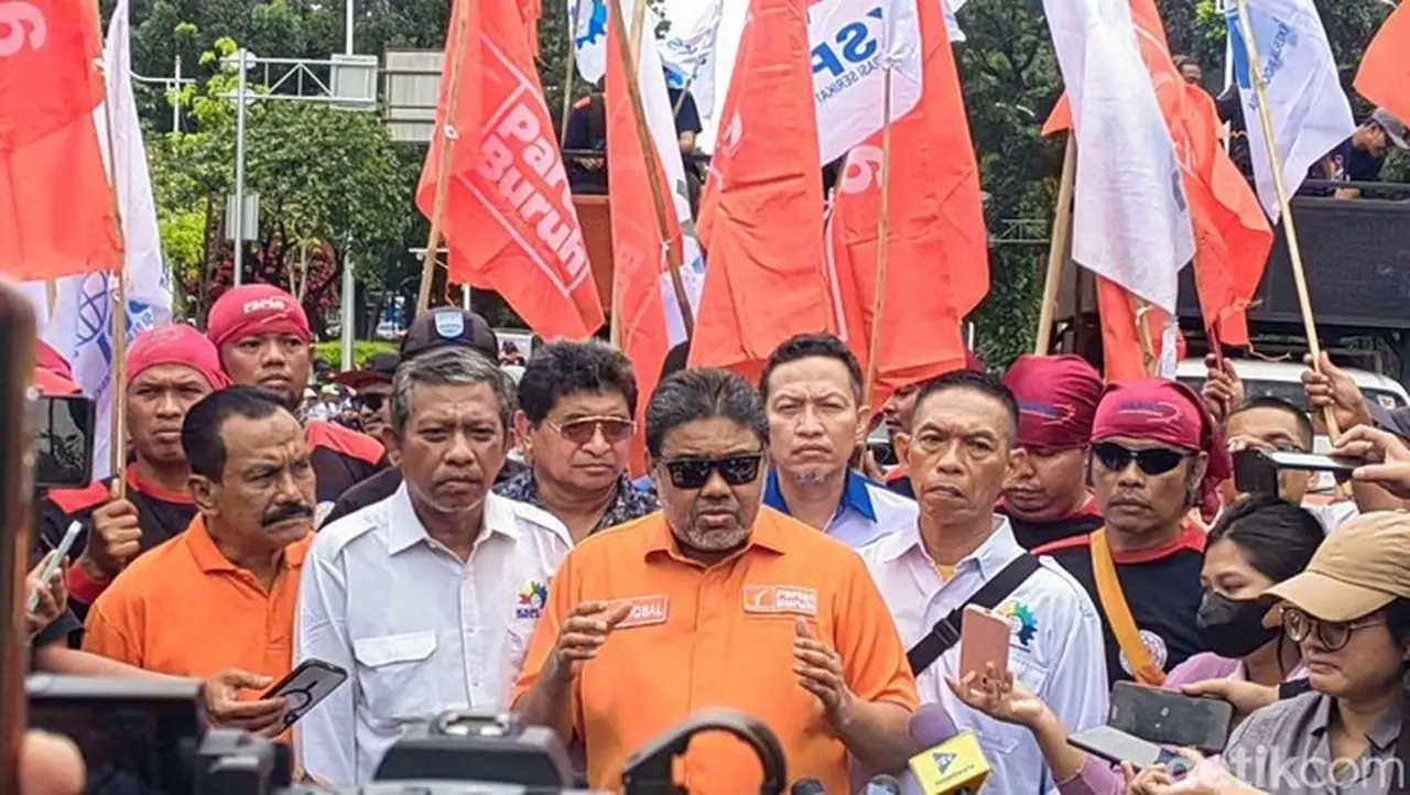 Buruh Jakarta Protes UMP 2026, Said Iqbal: Kalah Jauh Dibanding Buruh Panci Karawang Buruh Jakarta Protes UMP 2026, Said Iqbal: Kalah Jauh Dibanding Buruh Panci Karawang