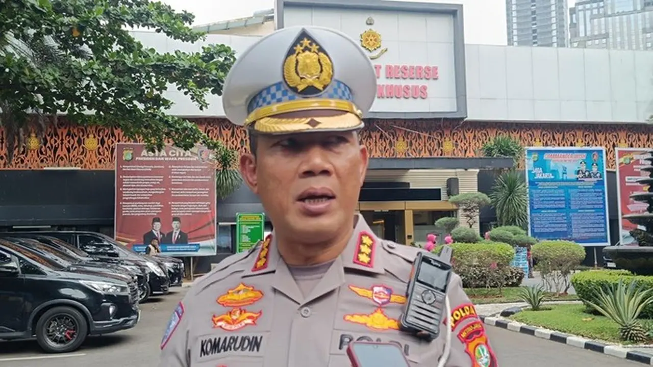 Macet Parah Cakung-Cilincing Akibat Peningkatan Volume Truk Kontainer dan Gangguan Kendaraan Macet Parah Cakung-Cilincing Akibat Peningkatan Volume Truk Kontainer dan Gangguan Kendaraan