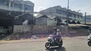 Tumpukan Sampah Pasar Cimanggis Diangkut, Warga Buang di Lokasi Baru