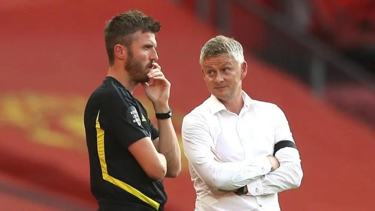 Peter Schmeichel Sarankan MU Rekrut Trio Legenda: Solskjaer, Carrick, dan Fletcher Peter Schmeichel Sarankan MU Rekrut Trio Legenda: Solskjaer, Carrick, dan Fletcher