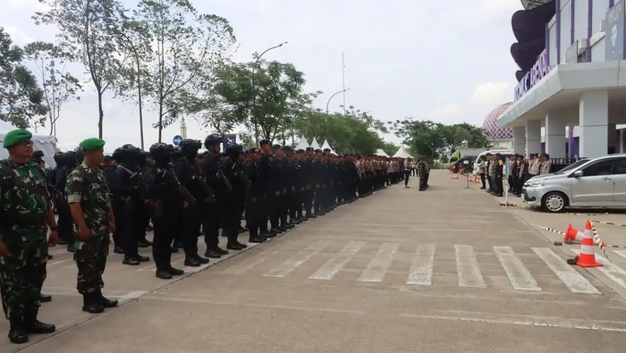 Ratusan Personel Gabungan Amankan Laga Persita Tangerang vs Borneo FC di Indomilk Arena